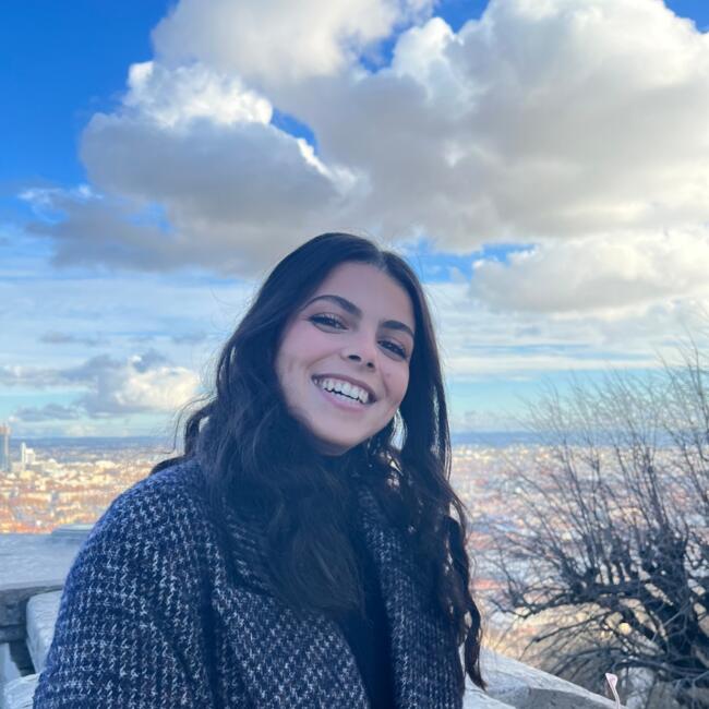 Lefkoşa bölgesinde bebek bakıcısı: Maïssara