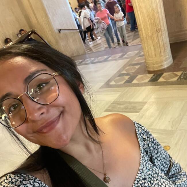 Babysitter in Mira Loma: Karoll