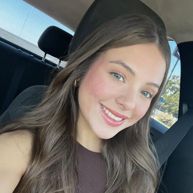 Babysitter in San Marcos: Destinee