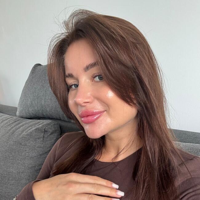 İstanbul bölgesinde bebek bakıcılığı işi: Sofiia