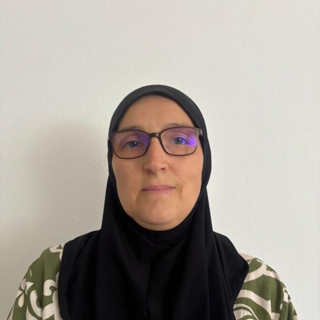 Babysitter in Basel: Refedije