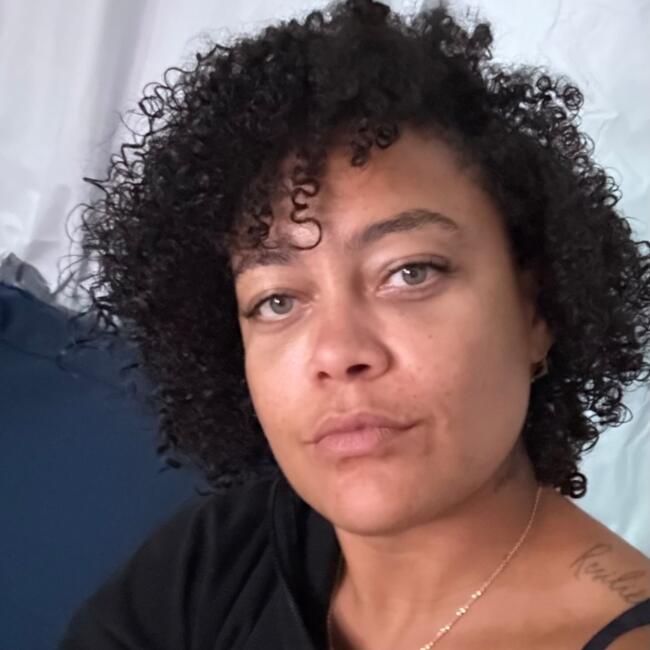 Emprego de babá em Cabo Frio: Adriana