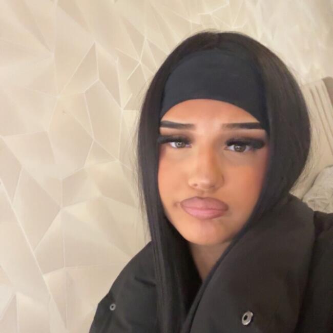 Babysitter in Alost: Amina