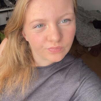 Babysitter in Fouquescourt: Louise