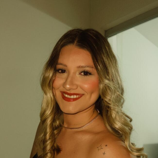 Babysitter in Maringá: Ana Clara Assis Cavalheiro