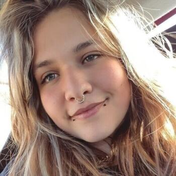 Nanny in Villefranche-sur-Saône: Claire