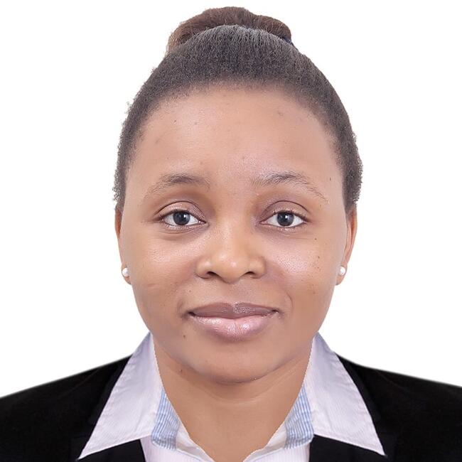 جليسة أطفال في إمارة الشارقة: Moleen