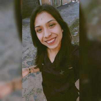 Babysitter Asunción: Thiara