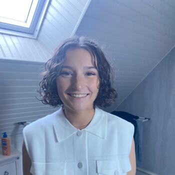 Babysitter in Brest: Anais