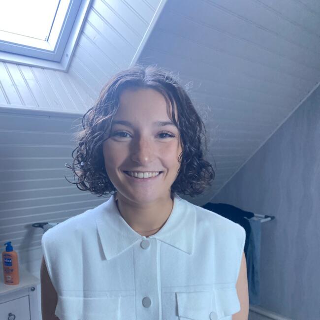 Babysitter in Brest: Anais