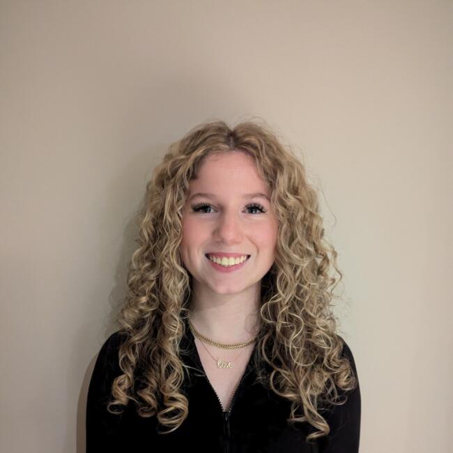 Baby-sitter in Waterloo: Avery