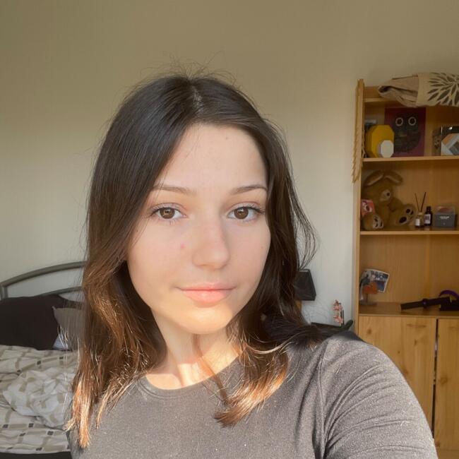 Babysitter in Champagné-Saint-Hilaire: Caroline