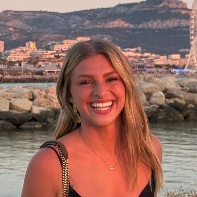 Babysitter in Sanary-sur-Mer: Talia