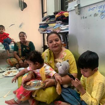 Nanny job in Gandhinagar: babysitting job Neha