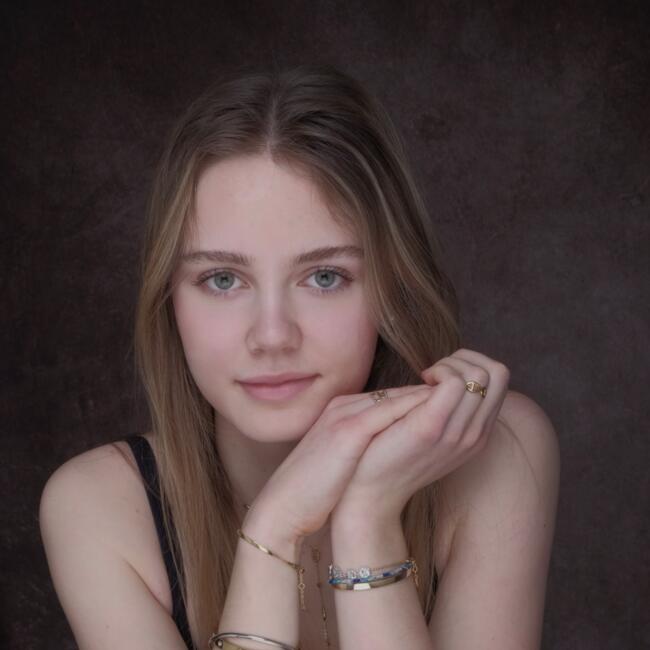 Babysitter in Veyrier: Chloé