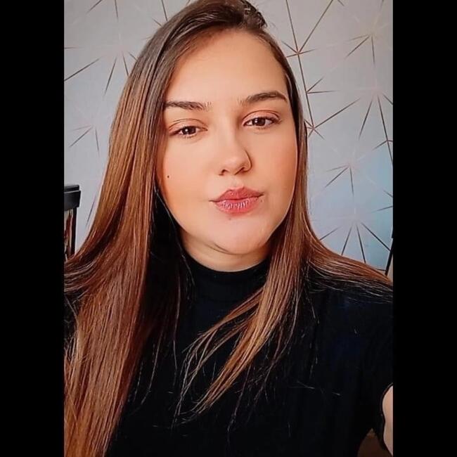 Babysitter in Campinas: Larissa