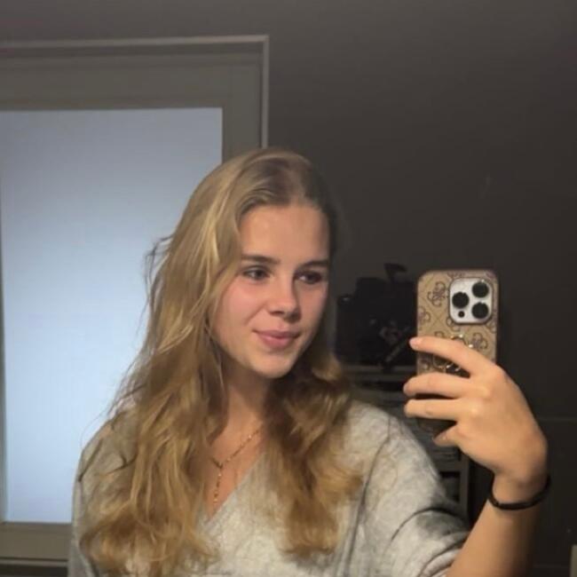 Babysitter in Haaltert: Femke