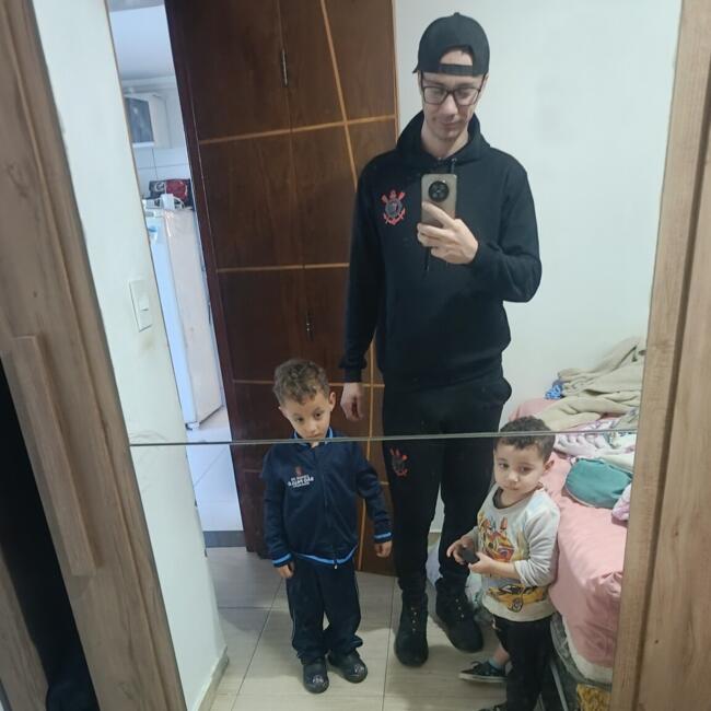 Babysitting job in São Paulo: Jeferson