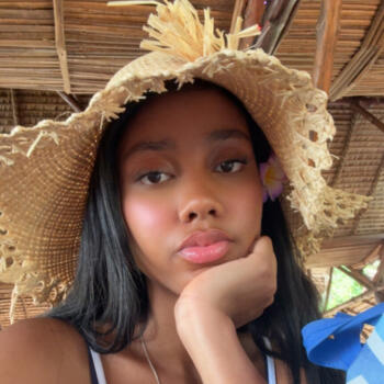 Babysitter in Nice: Anya