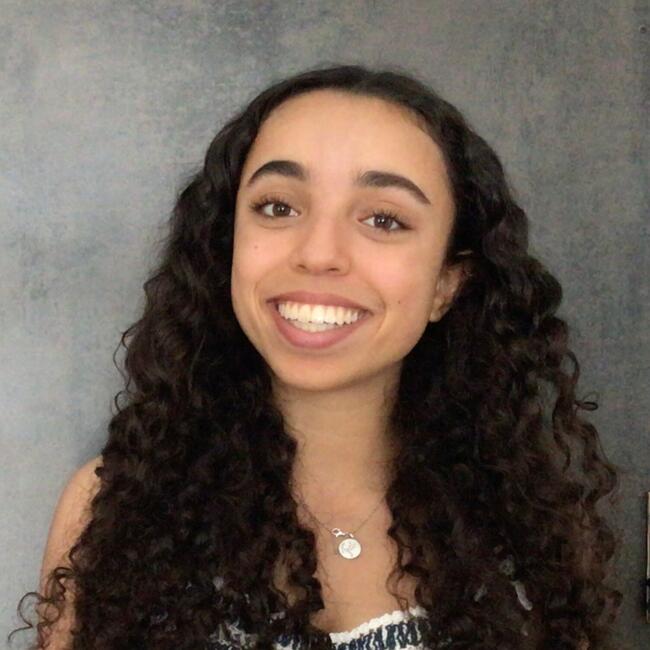 Babysitter in Tauranga: Lina