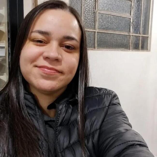 Babysitter in Barbacena: Leticia