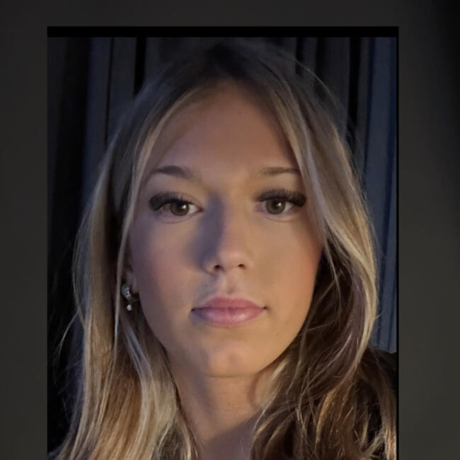 Babysitter in Huddinge: Alice