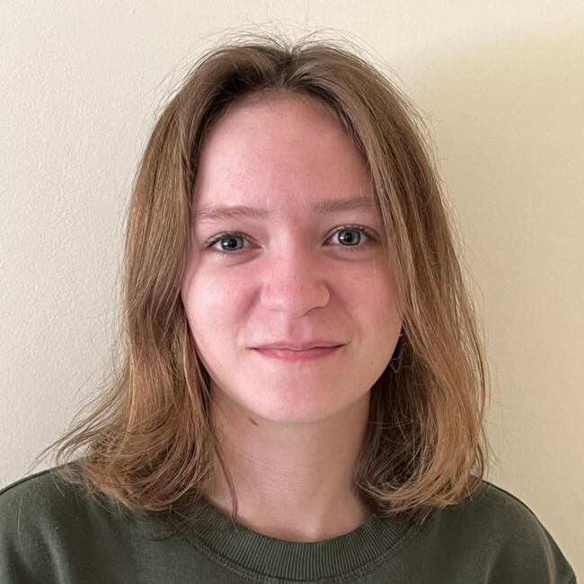 Babysitter in Suresnes: Pauline