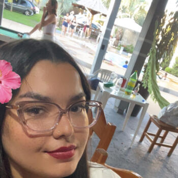 Babysitter Goiânia: Nathaly