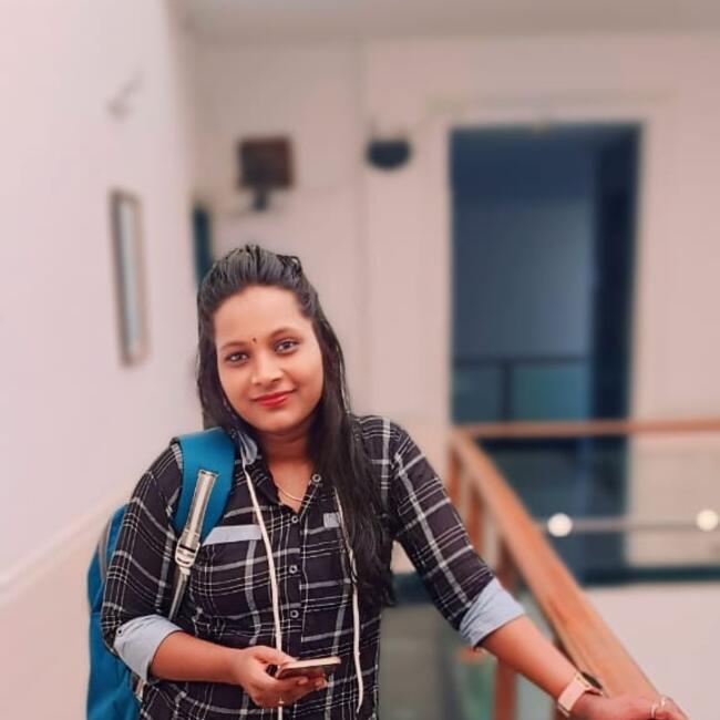 Babysitter in Mumbai: Rutuja