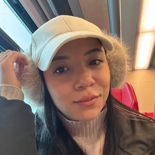 Babysitter in Wien: Cristina