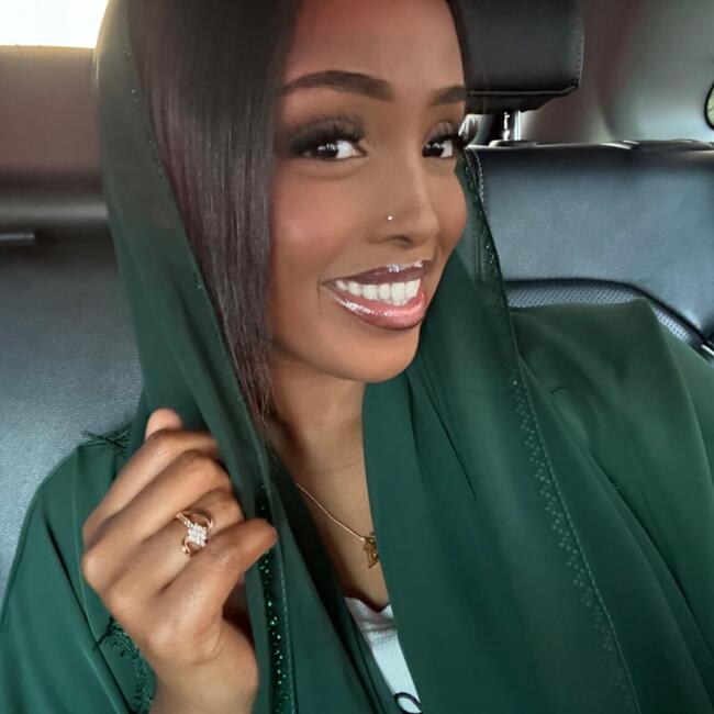 Babysitter in London: Munira