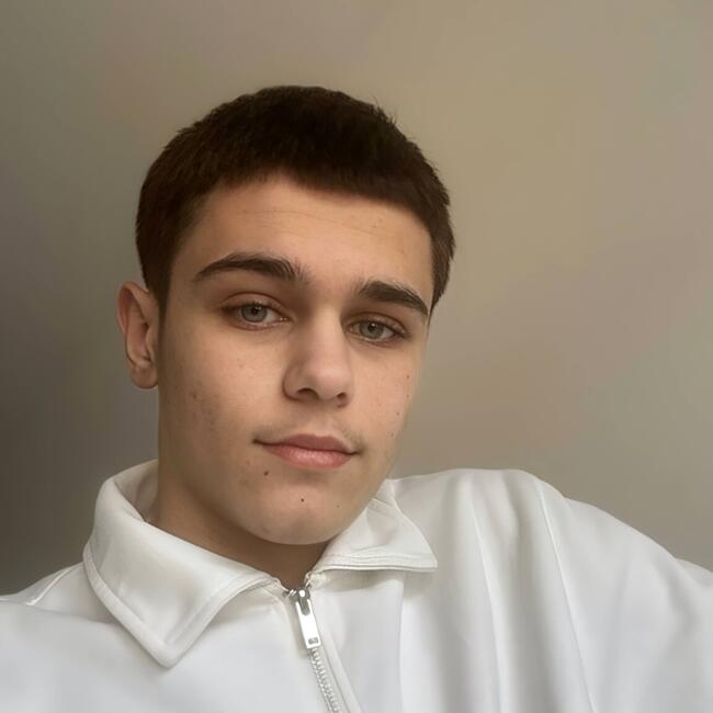 Babysitter in Aulnay-sous-Bois: Yoann