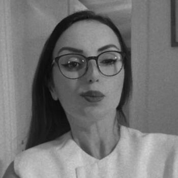 Babysitter in Istanbul: Nina