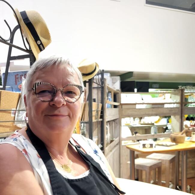 Babysitter in Pontorson: Corinne