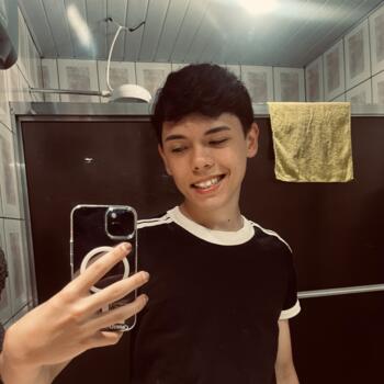 Babysitter in Araucária: Greg C.