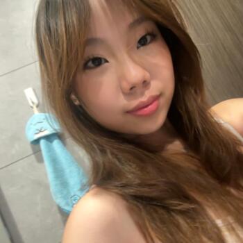 Babysitter in Singapore Island: Vivienne