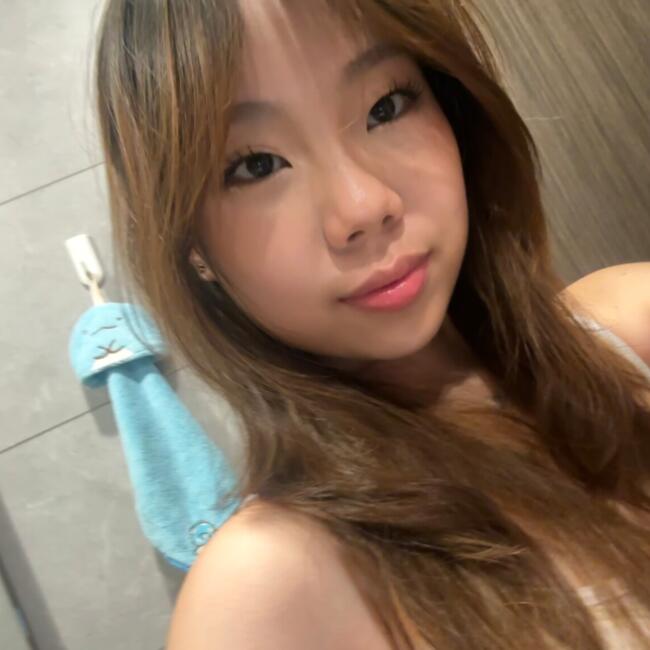 Babysitter in Singapore Island: Vivienne
