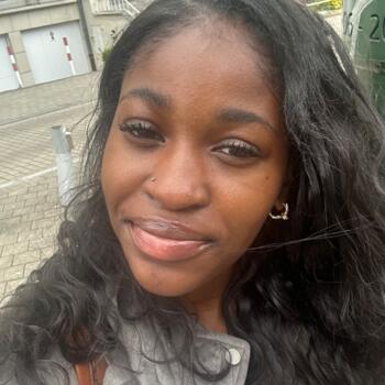 Babysitter in Ixelles/Elsene: Mary