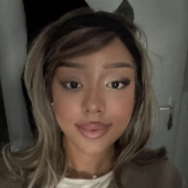 Babysitter in Mühlheim am Main: Nora