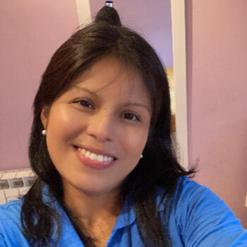 Babysitter in Las Rozas de Madrid: Roxana