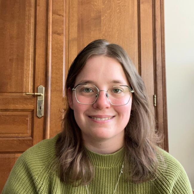 Babysitter in Heist-op-den-Berg: Caro