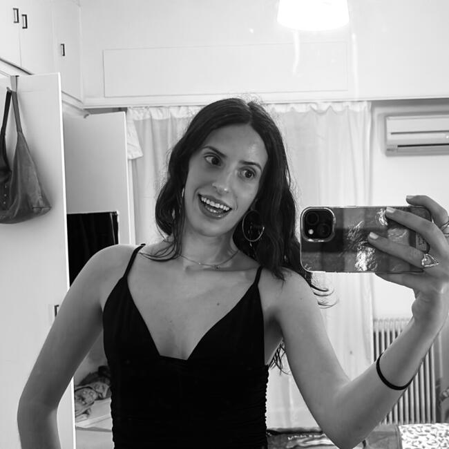 Babysitter in Santa Cruz de Llanera: Helena