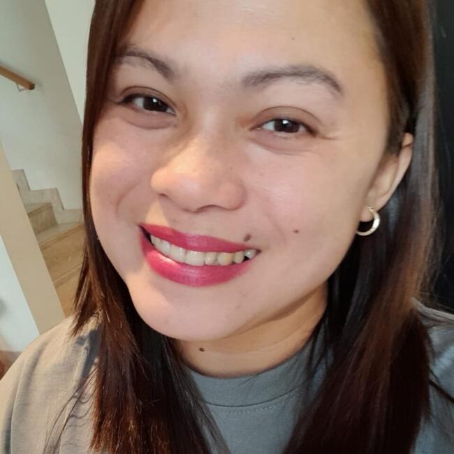 Babysitter in Dubai: Phine