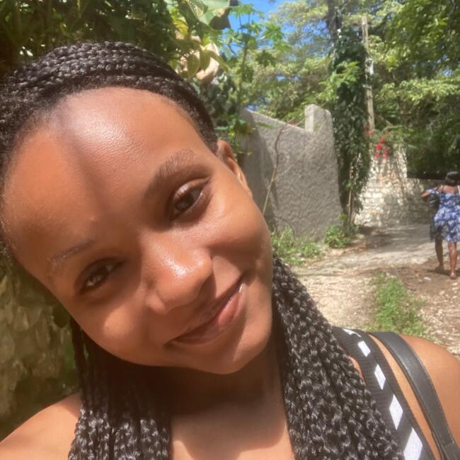 Babysitter in Longueuil: Lindsey