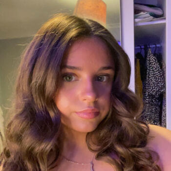 Babysitter Tonyrefail: Kelsie