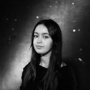 Babysitter in Paris: Samia