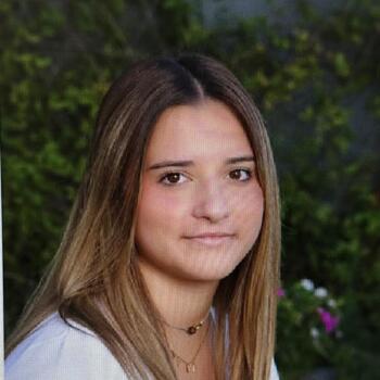 Babysitter in Montrond-les-Bains: Elyse