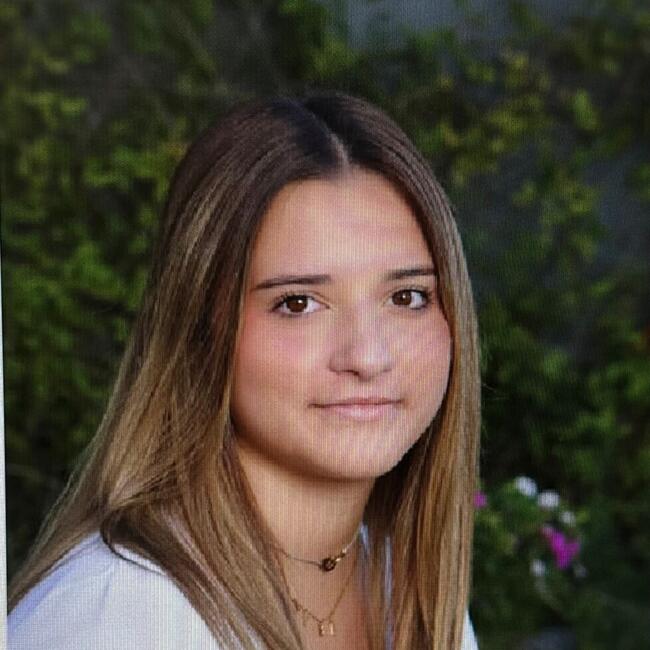 Babysitter in Montrond-les-Bains: Elyse