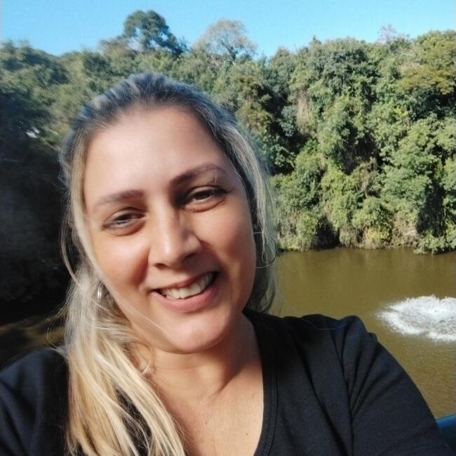 Babysitter in Cambé: Valéria Postigo Torres 