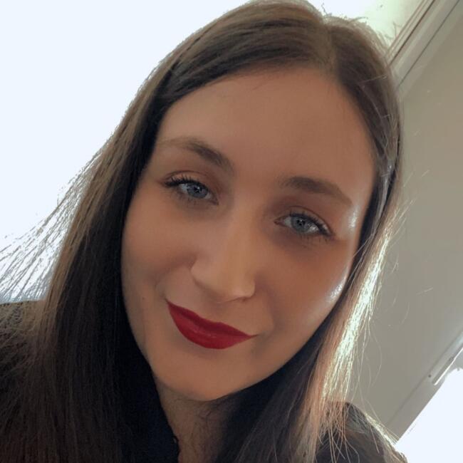 Babysitter in Rochefort: Alexandra